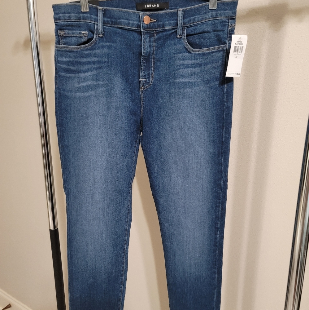 J Brand mid rise Capri jeans